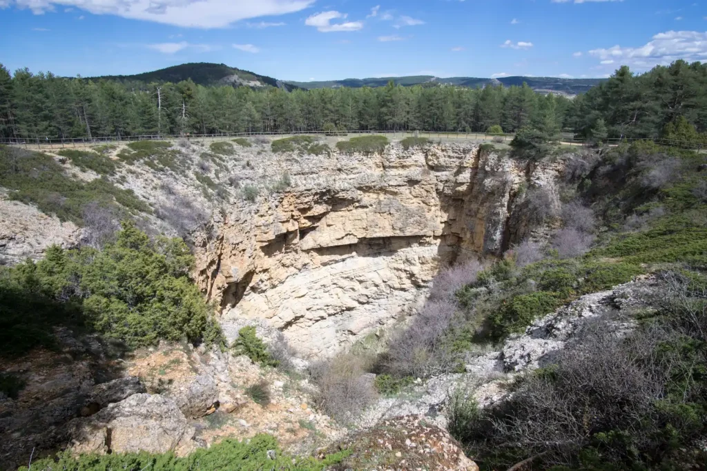 Abismo en los Montes Universales.
